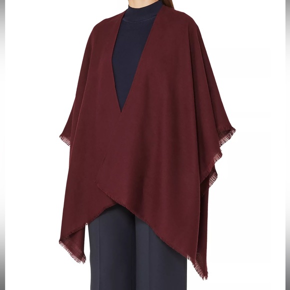 Reiss Sweaters - LIKE NEW Reiss Yasmine Lightweight V-Neck Poncho